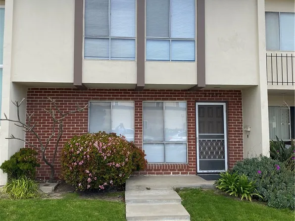 21292 Greenspray Ln, Huntington Beach, CA 92646