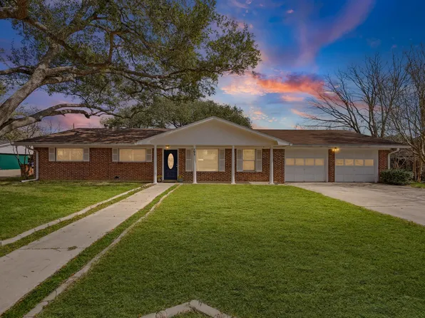 795 Vogel Dr, Lockhart, TX 78644