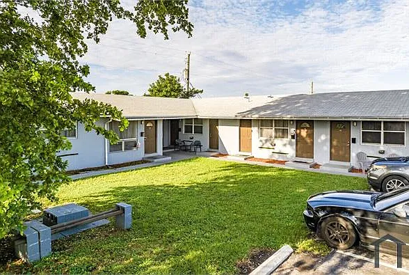 1 bed, 736 sqft, $1,725 — Photo 3