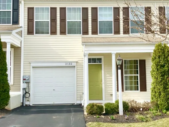 2132 Red Fox Dr, Hummelstown, PA 17036