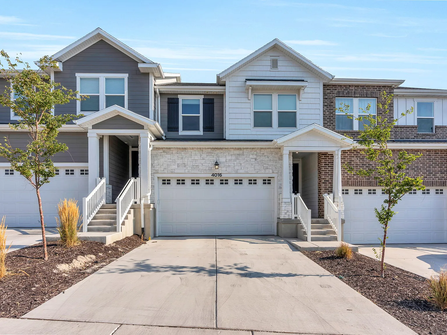 5 bed, 3.5 bath, 2400 sqft, $785 — Photo 1