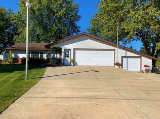 410 S Main St, Pearl City, IL 61062