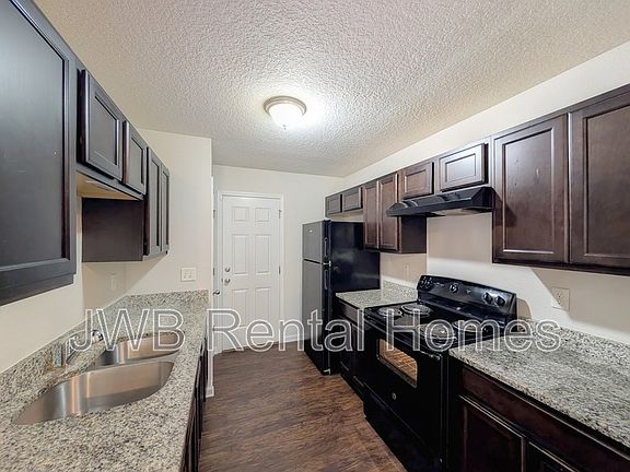 3rd image of 417 W 47th St