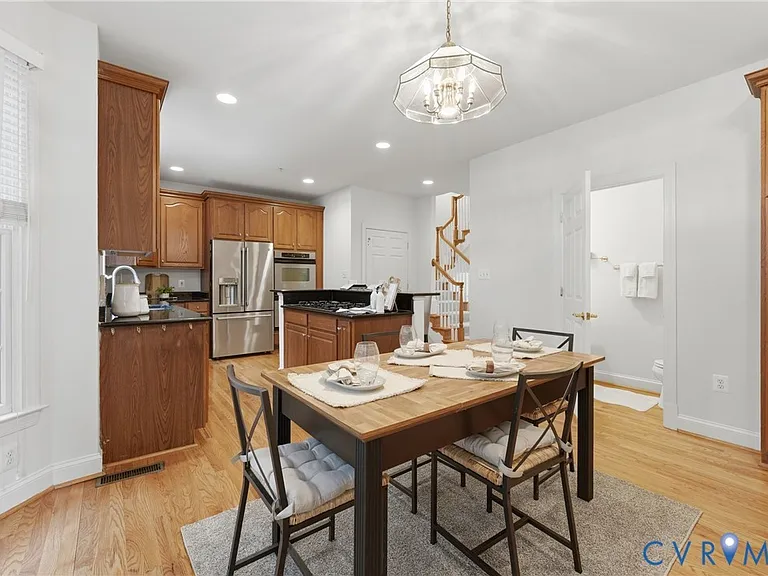 6806 Thompson Crest Ct — Photo 5