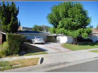 22328 De Grasse Dr, Calabasas, CA 91302