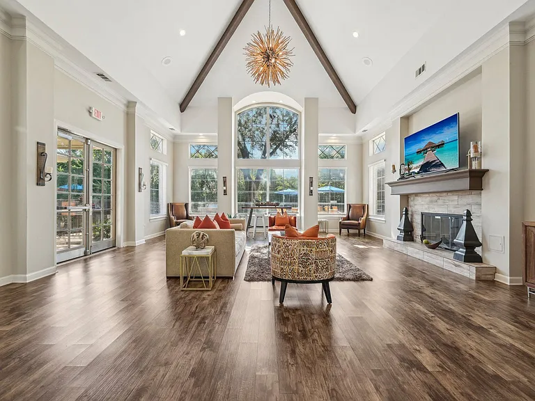 Southpoint Villas — Photo 15