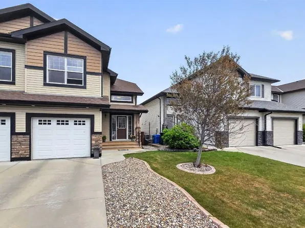751 S Silkstone Close W, Lethbridge, AB T1J 4B9