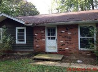 1498 Lake View Ave, Madison, OH 44057