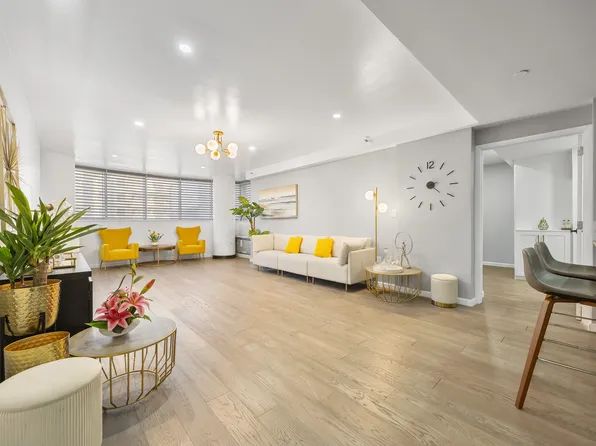 133-38 Sanford Avenue image 4 of 21