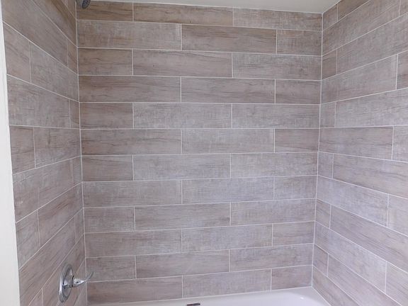 3rd image of 6322 Germantown Ave #2