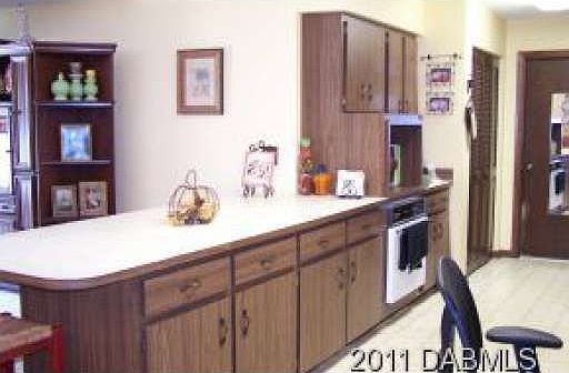 3rd image of 125 Putnam Ave