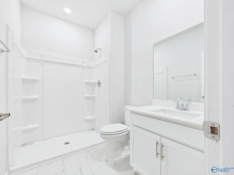 18072 Longleaf Dr — Photo 12
