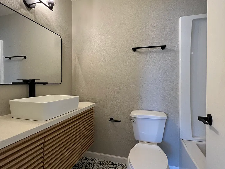 2851 E Capri Cir — Photo 15