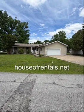 1004 Mockingbird Ln Photo 1