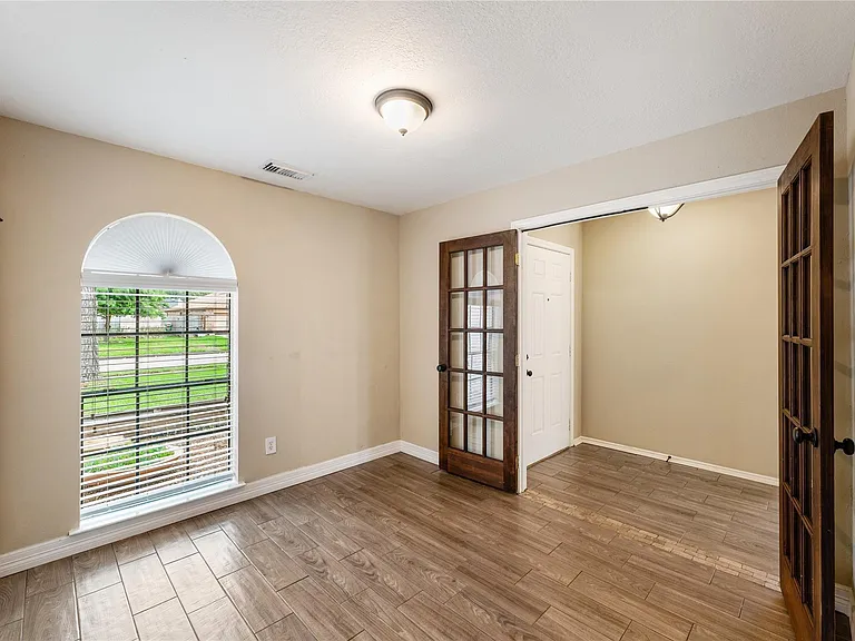 5622 Village Park Dr — Photo 15