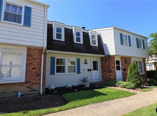 7484 Essex Dr, Mentor, OH 44060