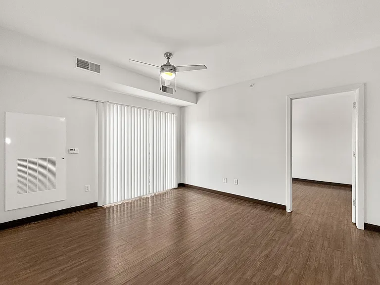 The Franklin Apartments — Photo 25