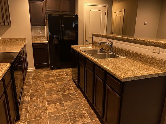 5th image of 4345 Aurora Cir