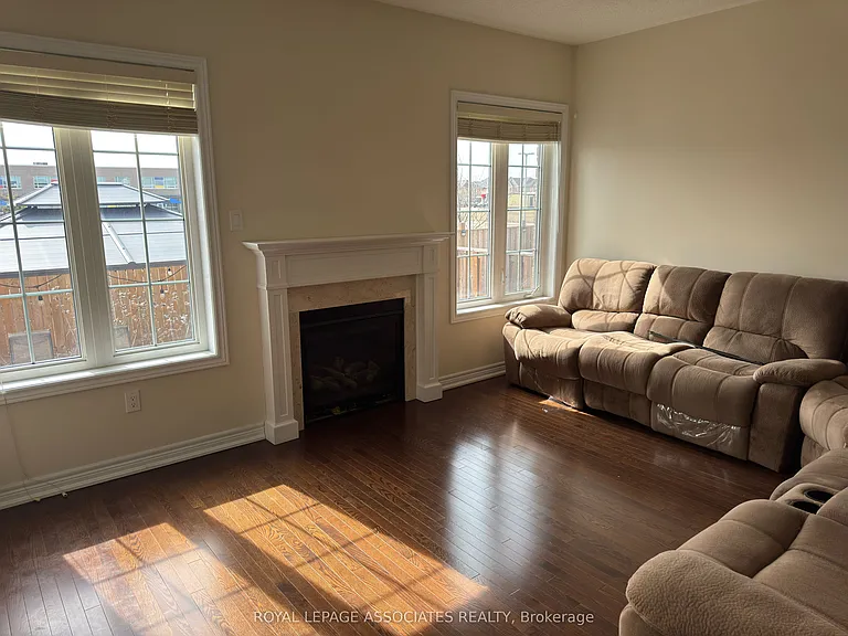 75 Meltwater Cres #UPPER LV — Photo 7