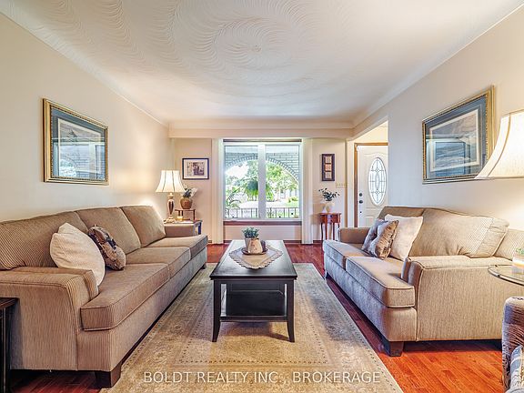5th image of 17 Chatham Rd