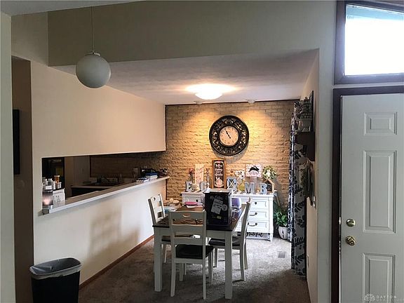 5th image of 956 Randler Ave