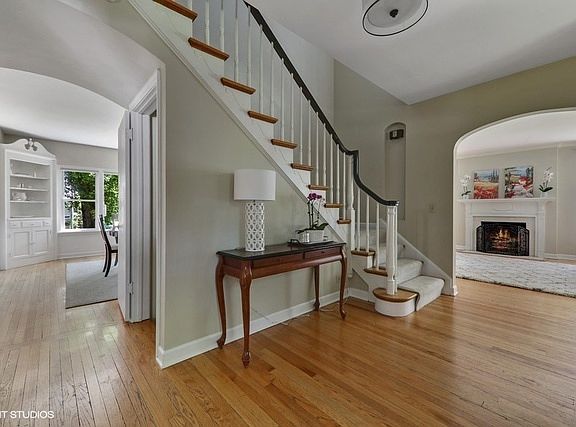 2nd image of 423 N Garfield Ave