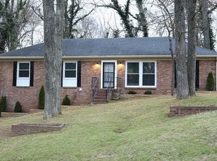 407 Sugar Tree Dr, Clarksville, TN 37043