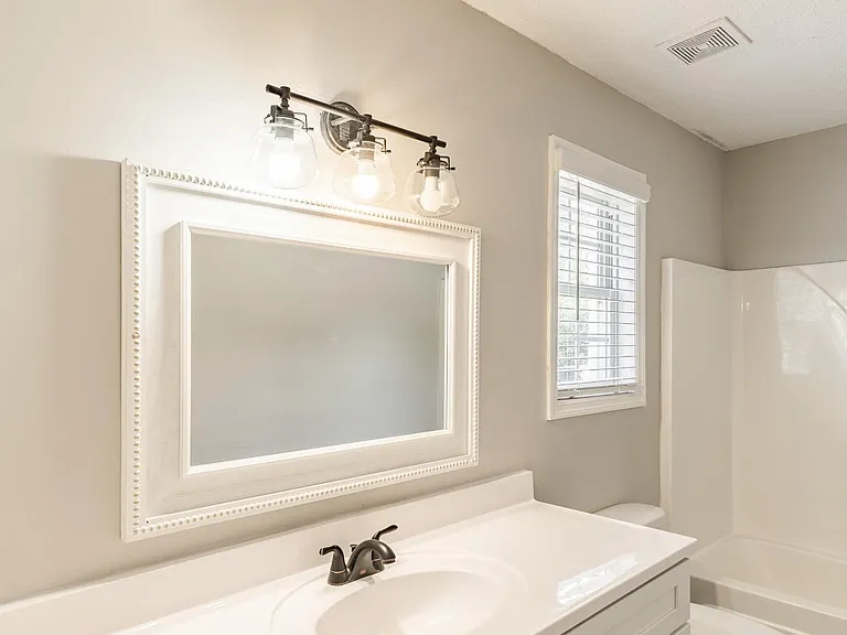 6975 Wall Triana Hwy — Photo 17