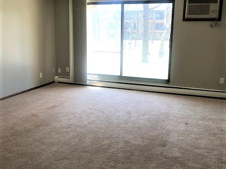 Garden Oaks Apartments — Photo 6