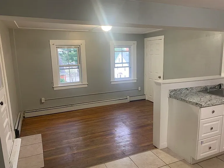 12 Broad St — Photo 12