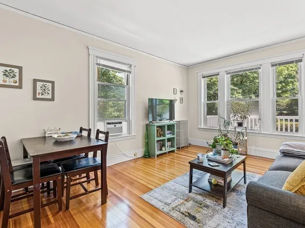 10 Chestnut St, Melrose, MA 02176