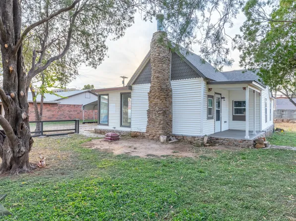 540 Chestnut St, Baird, TX 79504