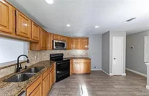 3 bed, 2.0 bath, 1549 sqft, $2,175 — Photo 4