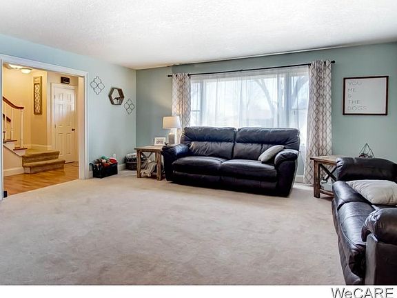 5th image of 879 Fenway Dr