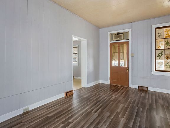 5th image of 109 N Allison St #109