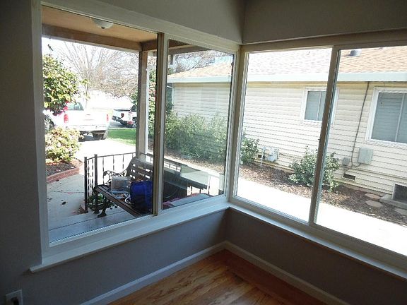 4th image of 5326 Camellia Ave