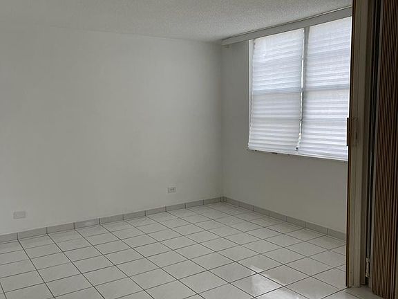 5th image of 251 174th St APT 1008
