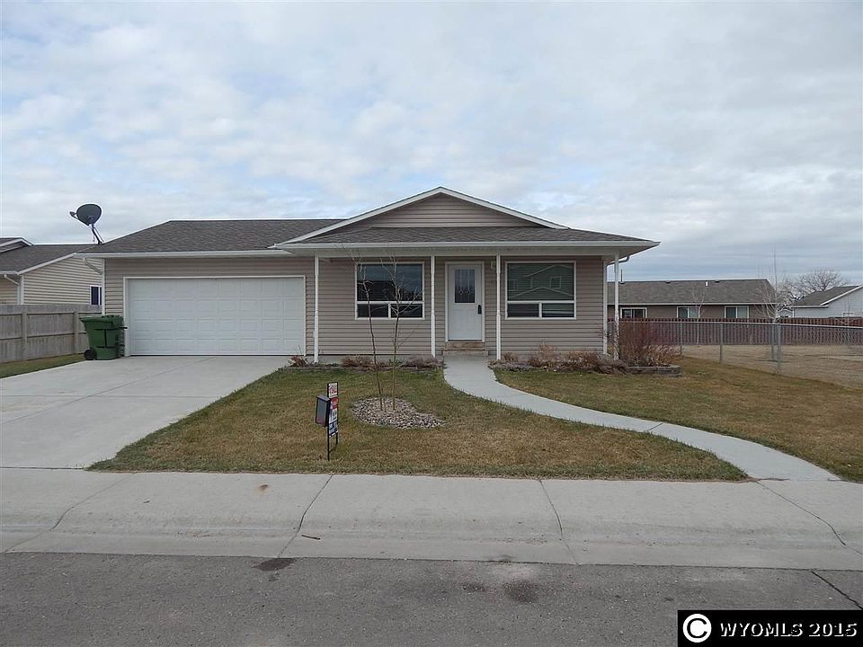 1st image of 1038 Hatchet Dr