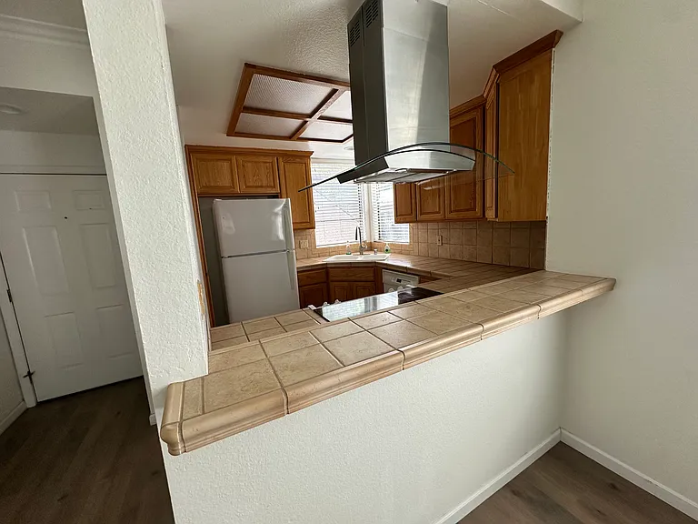 125 Hobson St #1A — Photo 9
