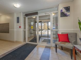 511 7th Ave #JR, Hanover, ON N4N3K8