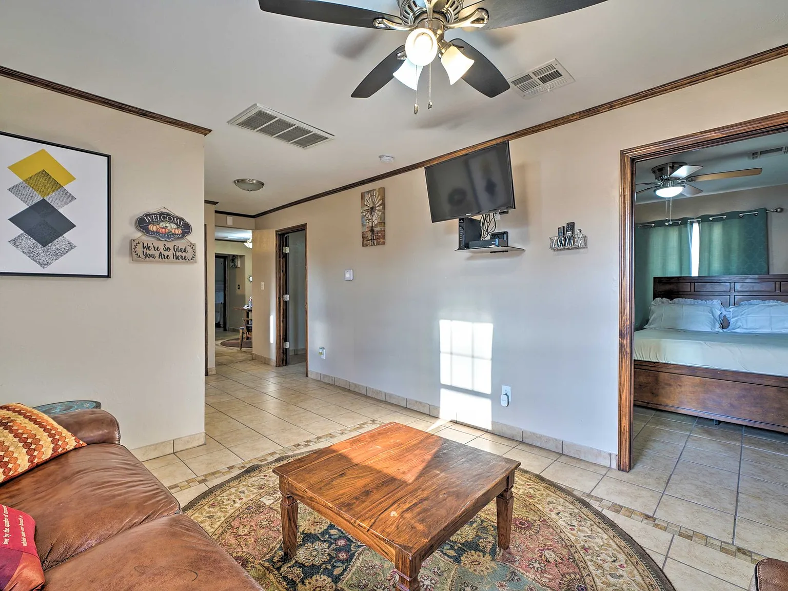 3 bed, $3,900 — Photo 1