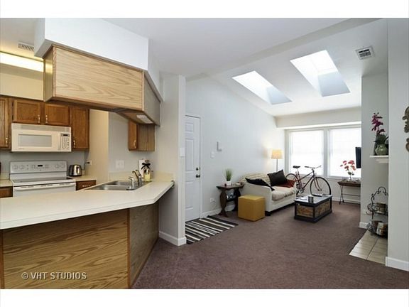 5th image of 1309 Wyndham Dr APT 208