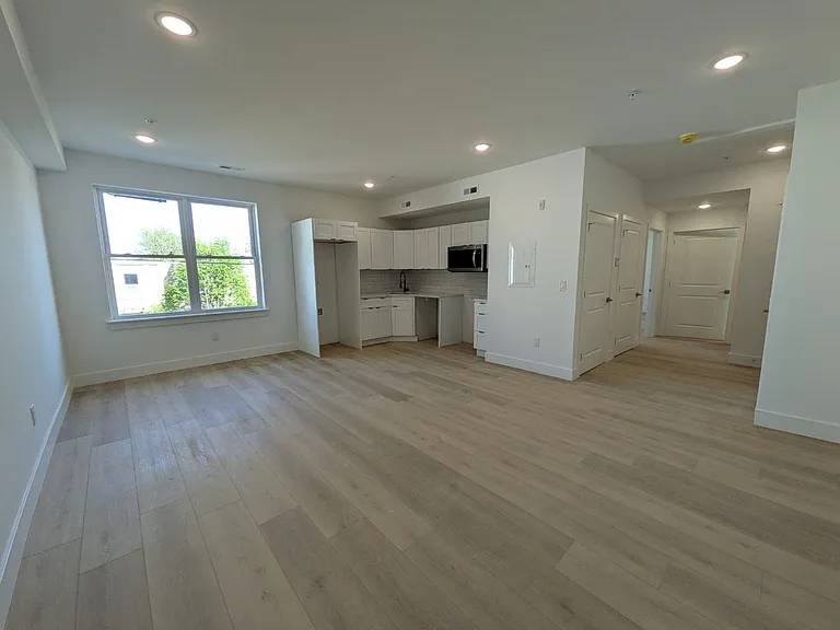 115 N 63rd St #10 — Photo 1