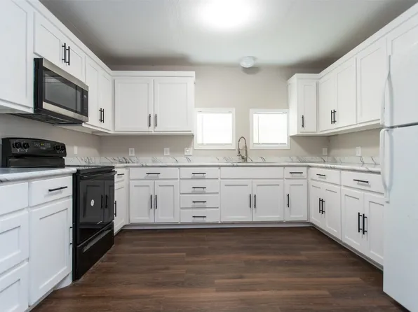 25 W Parnell St, Denison, TX 75020