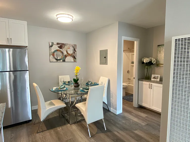 The Atherton Apartments — Photo 27