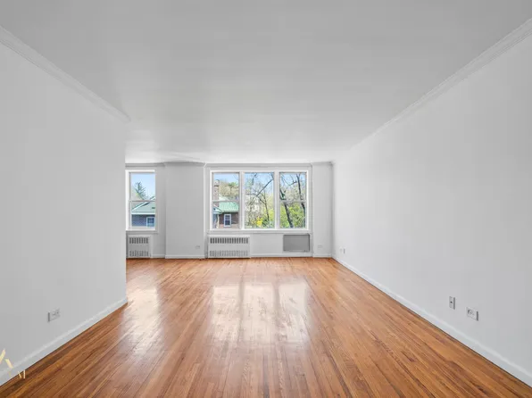 601 Kappock Street image 1 of 19