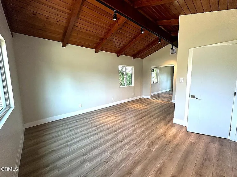 16744 Ludlow St — Photo 21