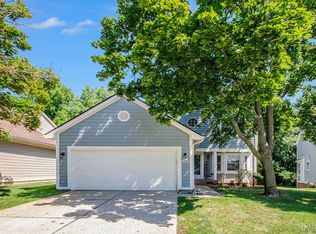 31096 Columbia Dr, Novi, MI 48377