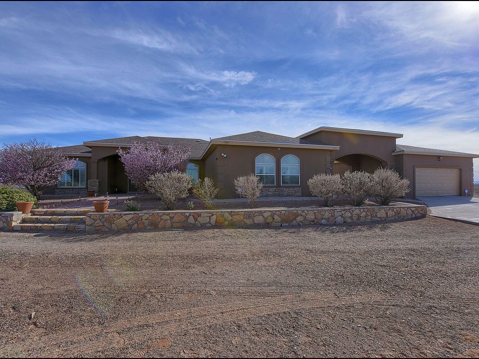 1st image of 5150 Desert Willow Dr