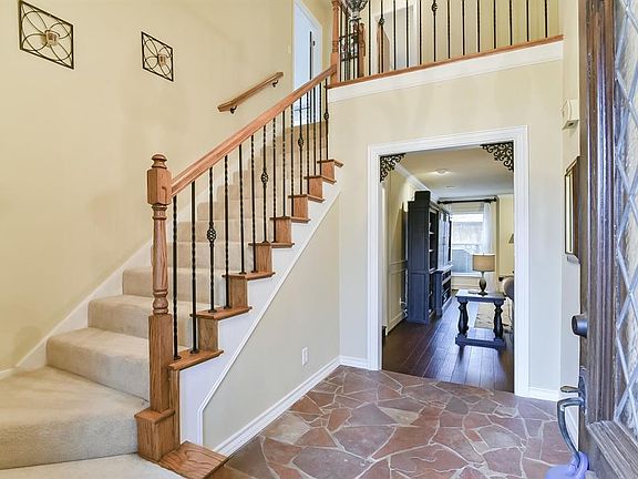 3rd image of 5200 Hidden Oaks Ct
